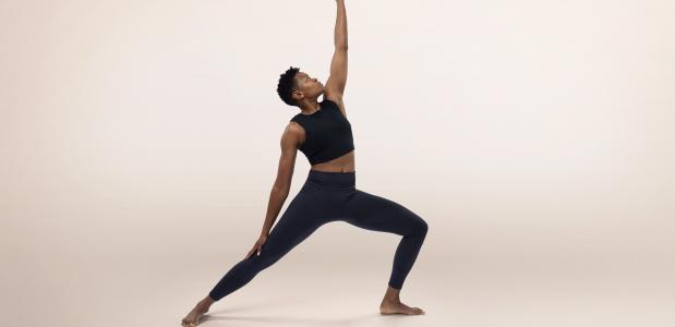 alana beard yoga kleding sport training nike