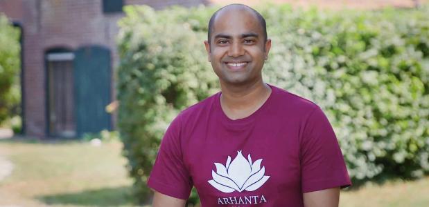 Bron: Arhanta Yoga Ashrams blog ademhaling feestdagen rust kalm stress yoga international magazine