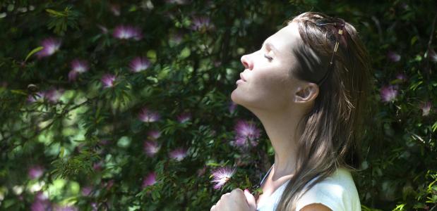 Vrouw in de zon