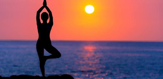 5 yogahoudingen voor een betere balans | Yoga International