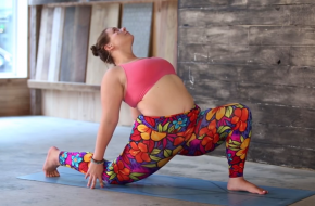 Dana Falsetti yoga © YouTube